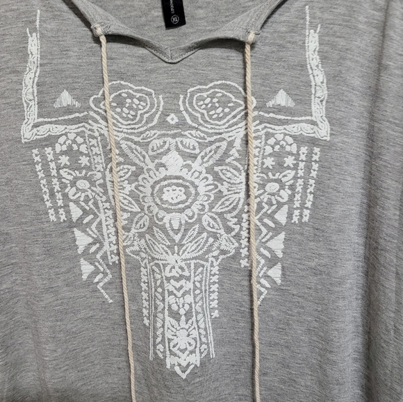 Yuni Los Angeles Floral Gray Shirt Sz XL - Picture 2 of 7